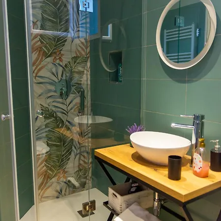 La Corte Di Poppea トッレ・アンヌンツィアータ